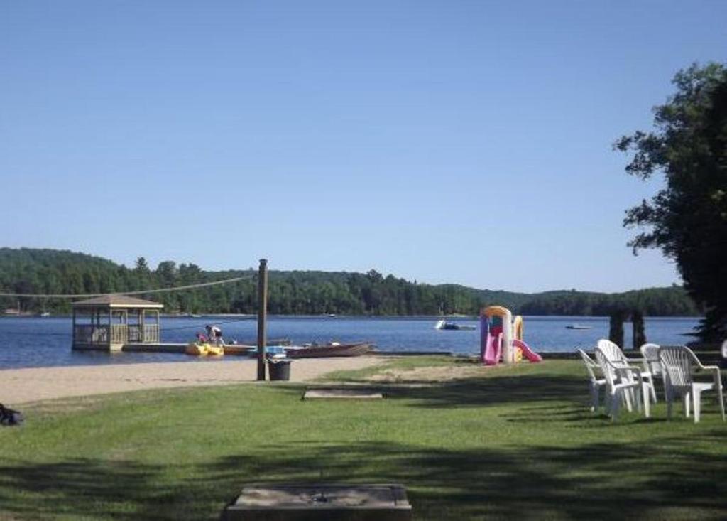 Cloverleaf Cottages Oxtongue Lake Kültér fotó